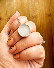 Load image into Gallery viewer, The perfect circle