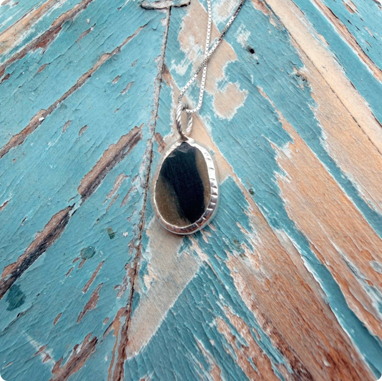 🖤 Fishguard Harbour — Pebble Pendant