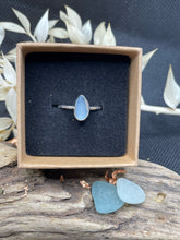 Load image into Gallery viewer, Ocean’s Teardrop/ Dale beach seaglass
